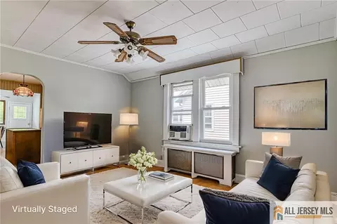Living - 31 Lehigh Ave, Edison, NJ 08837 photo 3 of 4