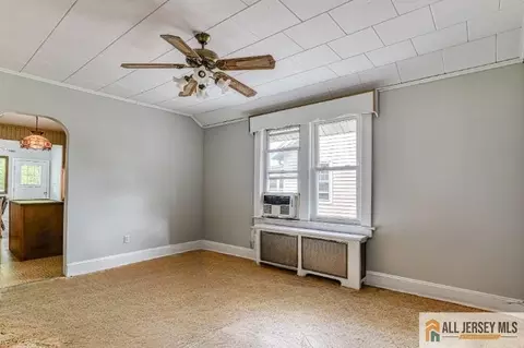 Living - 31 Lehigh Ave, Edison, NJ 08837 photo 2 of 4