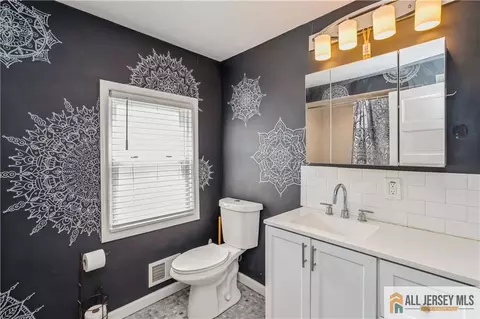4 Woodrow St, Middlesex, NJ 08846 photo 25