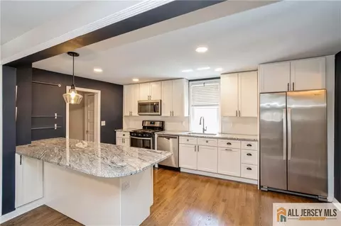 4 Woodrow St, Middlesex, NJ 08846 photo 11