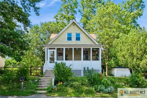 4 Woodrow St, Middlesex, NJ 08846 photo 1