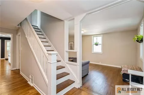 4 Woodrow St, Middlesex, NJ 08846 photo 5