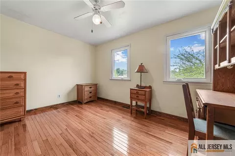 29 Wintergreen Ave, Edison, NJ 08820 photo 18