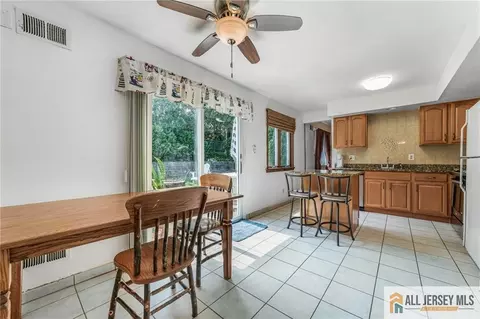 29 Wintergreen Ave, Edison, NJ 08820 photo 9