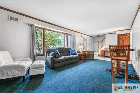 29 Wintergreen Ave, Edison, NJ 08820 photo 6