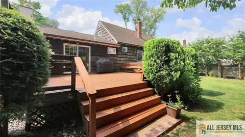 Exterior - 541 Cook Ave, Middlesex, NJ 08846 photo 7 of 15