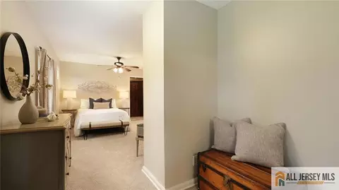 Entry Way - 541 Cook Ave, Middlesex, NJ 08846 photo 5 of 8