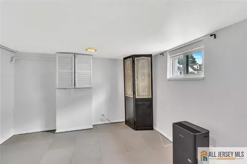 227 Old Rd, Sewaren, NJ 07077 photo 23