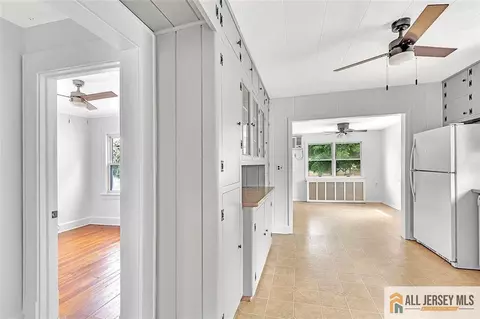 227 Old Rd, Sewaren, NJ 07077 photo 8