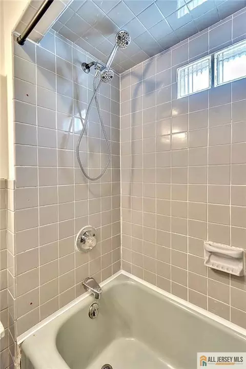 227 Old Rd, Sewaren, NJ 07077 photo 16