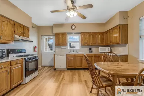 114 Runyon Ave, Middlesex, NJ 08846 photo 10