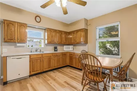 114 Runyon Ave, Middlesex, NJ 08846 photo 11