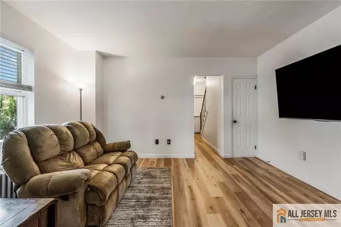114 Runyon Ave, Middlesex, NJ 08846 photo 6