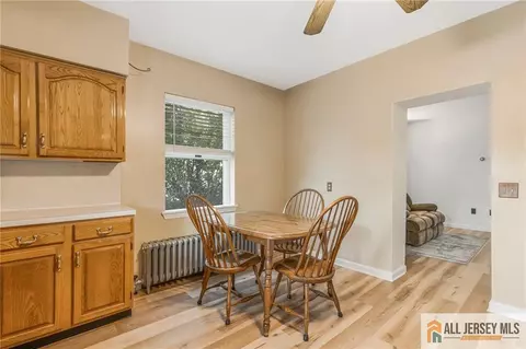 114 Runyon Ave, Middlesex, NJ 08846 photo 13