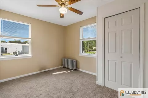 114 Runyon Ave, Middlesex, NJ 08846 photo 17