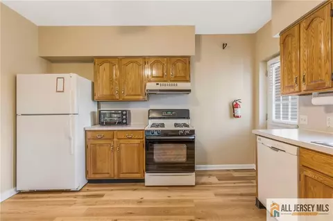 114 Runyon Ave, Middlesex, NJ 08846 photo 12