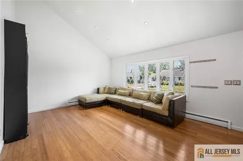 21 Eardley Rd, Edison, NJ 08817 photo 7