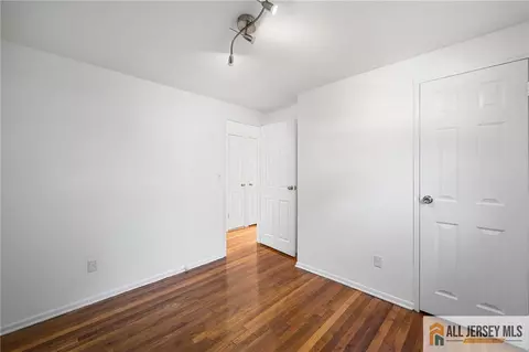 21 Eardley Rd, Edison, NJ 08817 photo 18