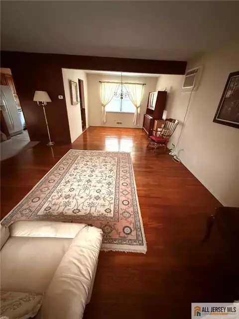 Entry Way - 5 Meyer Rd, Edison, NJ 08817 photo 4 of 6