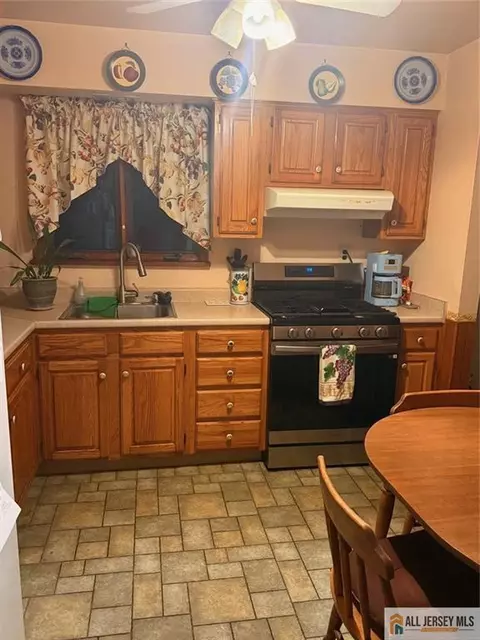 Kitchen - 5 Meyer Rd, Edison, NJ 08817 photo 2 of 2