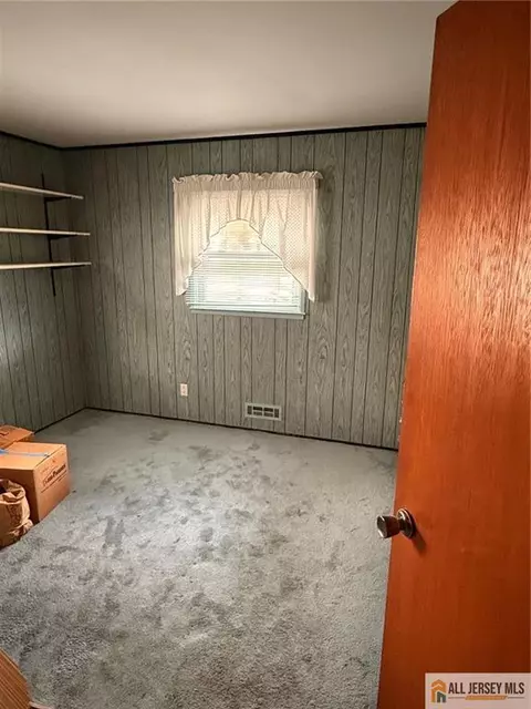 Bedroom - 5 Meyer Rd, Edison, NJ 08817 photo 2 of 2