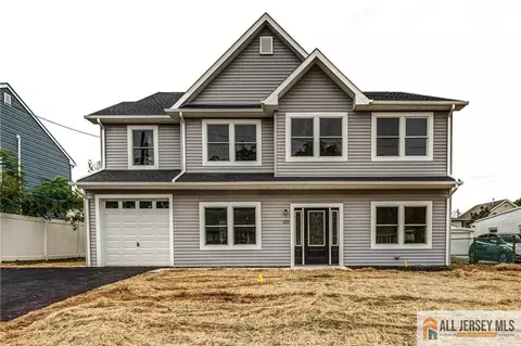 125 Idlewild Rd, Edison, NJ 08817