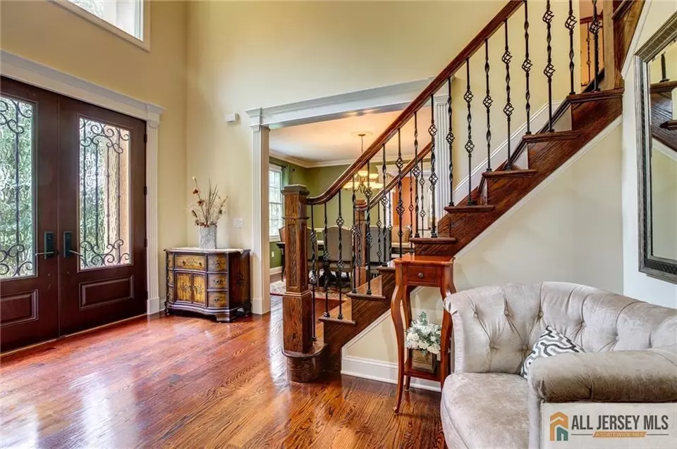 Entry Way - 21 Fern Rd, East Brunswick, NJ 08816 photo 2 of 3
