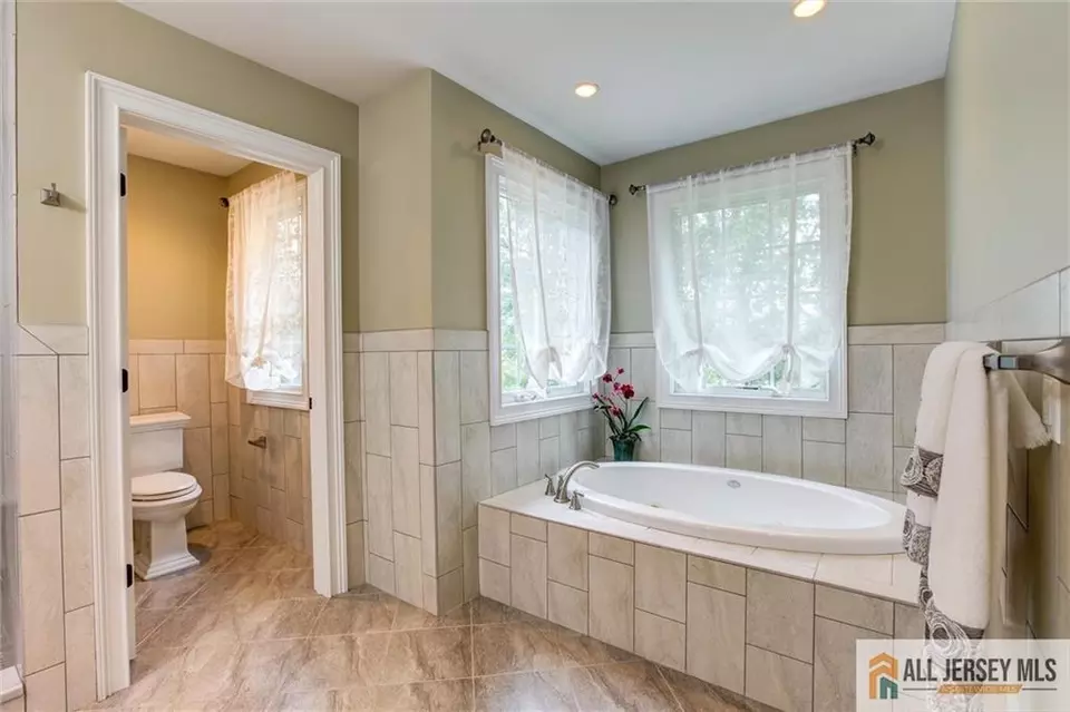 Bath - 21 Fern Rd, East Brunswick, NJ 08816 photo 3 of 7