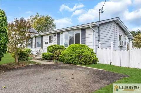 27 Railroad Ave, Helmetta, NJ 08828 photo 31