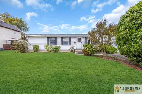 27 Railroad Ave, Helmetta, NJ 08828 photo 2