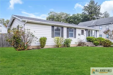 27 Railroad Ave, Helmetta, NJ 08828 photo 4