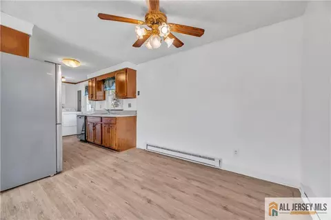 27 Railroad Ave, Helmetta, NJ 08828 photo 9