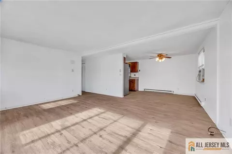 27 Railroad Ave, Helmetta, NJ 08828 photo 6