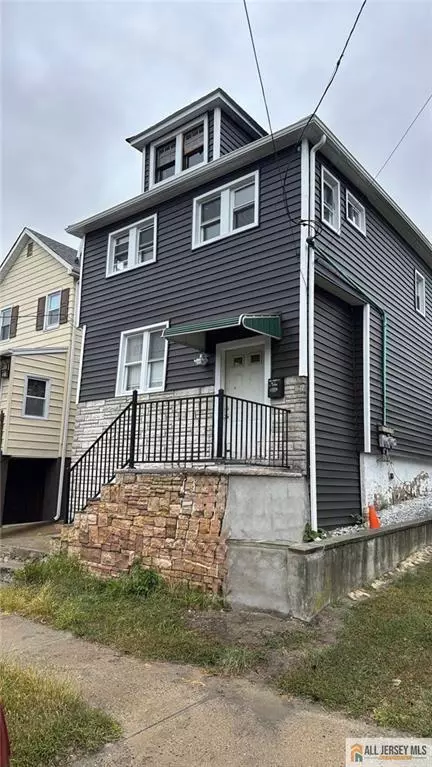 224 Gordon St, South Amboy, NJ 08879