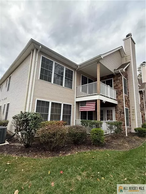 99 Chariot Ct #99, Piscataway, NJ 08854