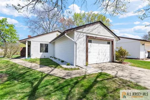 265 Crosse Dr #265A, Monroe, NJ 08831