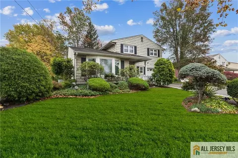1 Hansen Rd, Old Bridge, NJ 08857