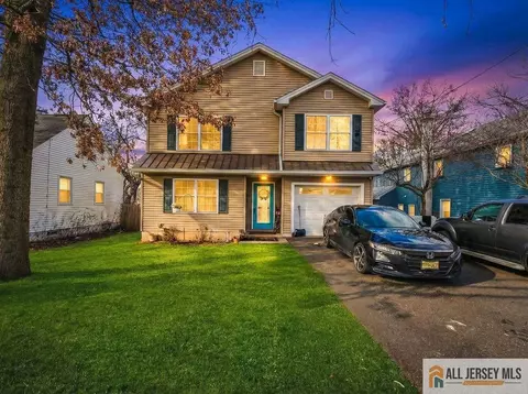 Exterior - 643 Drake Ave, Middlesex, NJ 08846 photo 4 of 4
