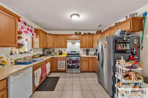 Other - 643 Drake Ave, Middlesex, NJ 08846 photo 3 of 5