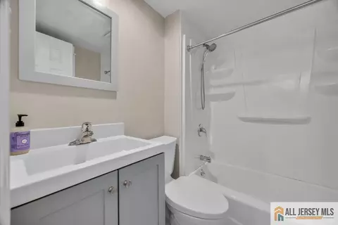 34 Maple Ave, Edison, NJ 08837 photo 18