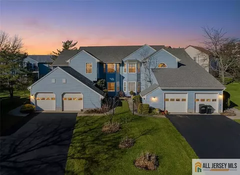 5 Wingate Ct #5D, Monroe, NJ 08831
