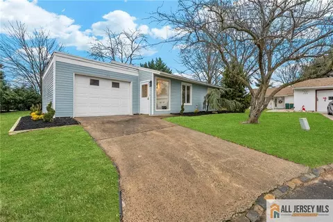 113 Indigo Plz #113A, Monroe, NJ 08831