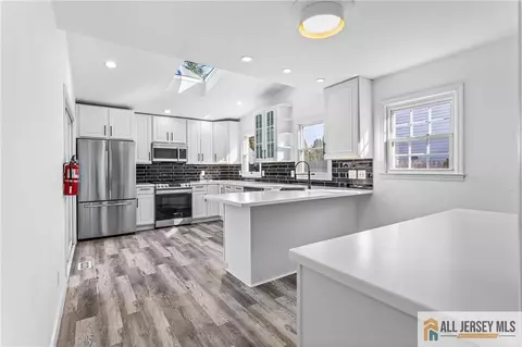 408 Fairview Ave, Middlesex, NJ 08846 photo 9