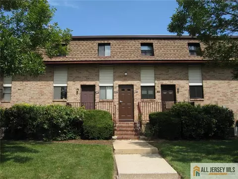1212 N Oaks Blvd, North Brunswick, NJ 08902