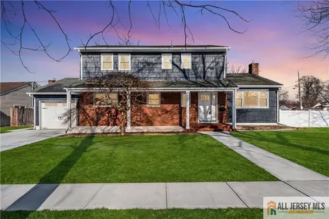 27 Sheppard Pl, Edison, NJ 08817