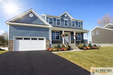 3 Michael Ct, North Brunswick, NJ 08902