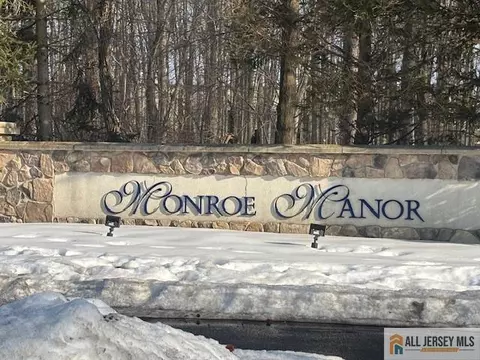1108 Morning Glory Dr #1108, Monroe, NJ 08831