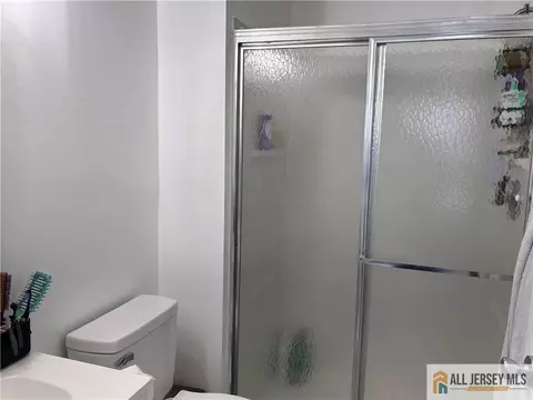 Bath - 802 Lindsey Ct, Evesham, NJ 08053 photo 5 of 6