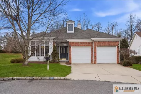 31 Whitehall Rd, Monroe, NJ 08831