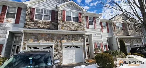 17 Rondell Ln #190, Laurence Harbor, NJ 08879